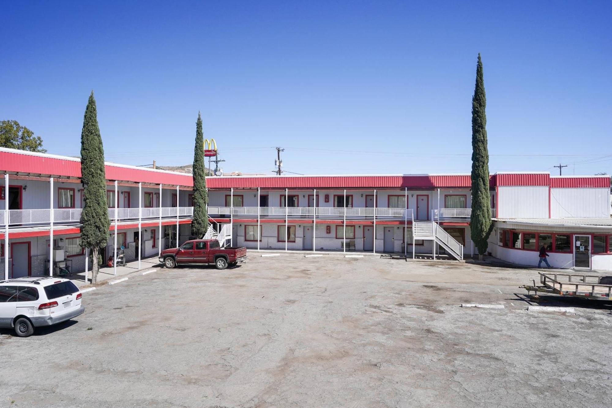 Oyo Alpine Tx Near Big Bend National Park Hotel Buitenkant foto